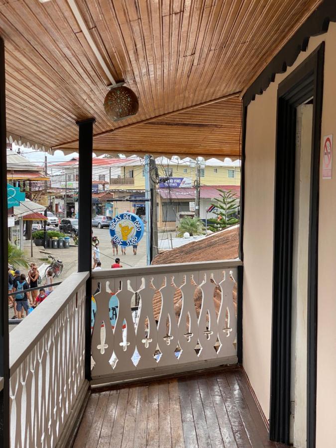 Cat In The Cup B&B Bocas Town Luaran gambar