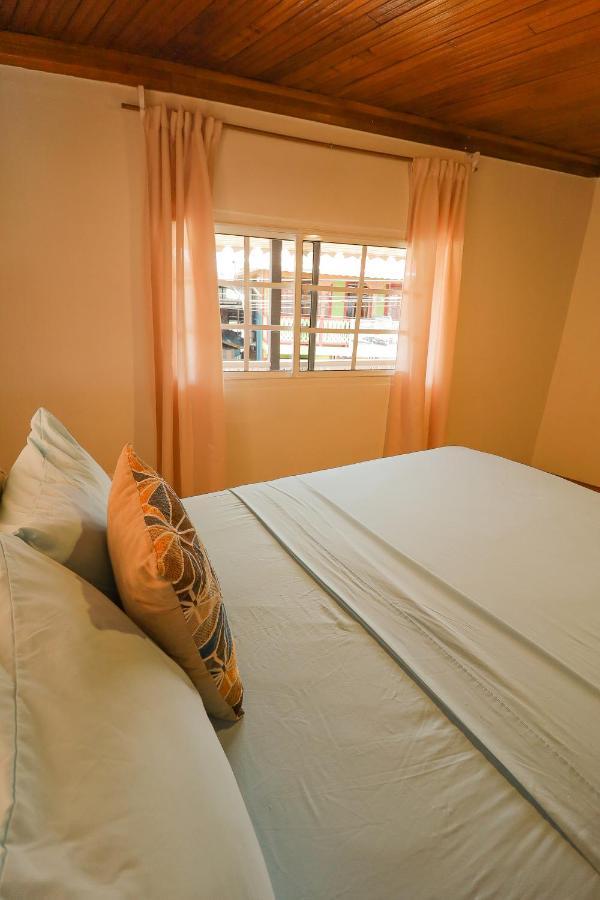 Cat In The Cup B&B Bocas Town Luaran gambar